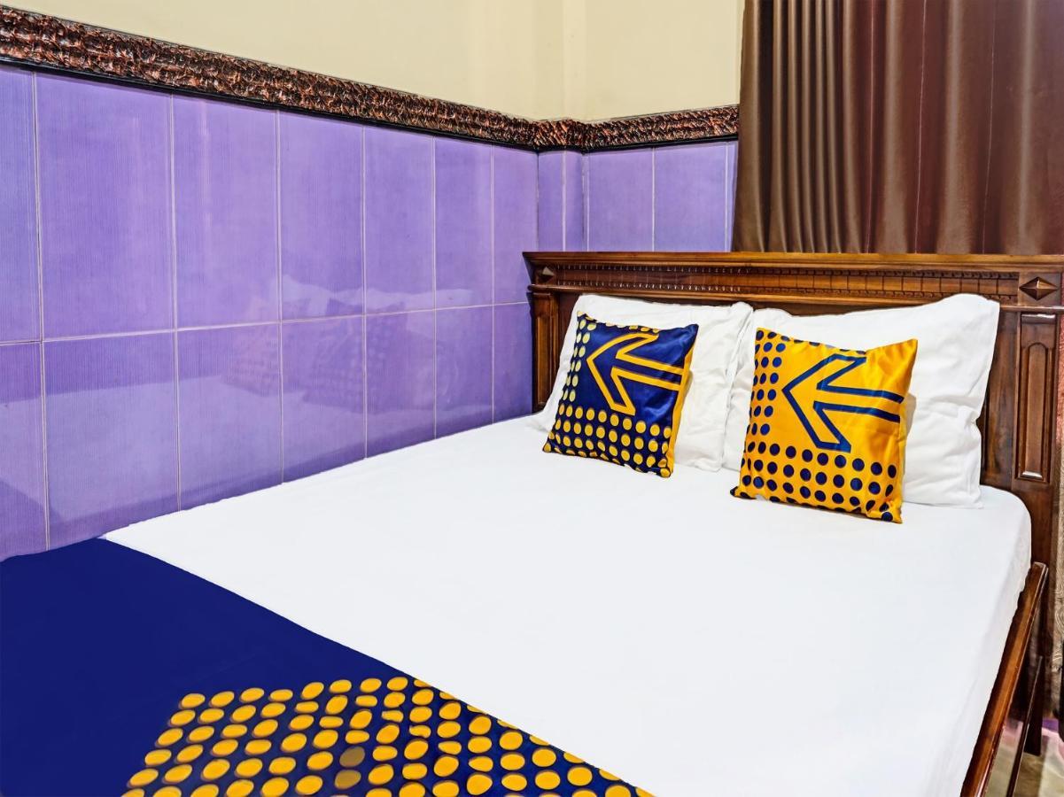Hotel Spot On 1870 Graha Batu Mulia Zewnętrze zdjęcie