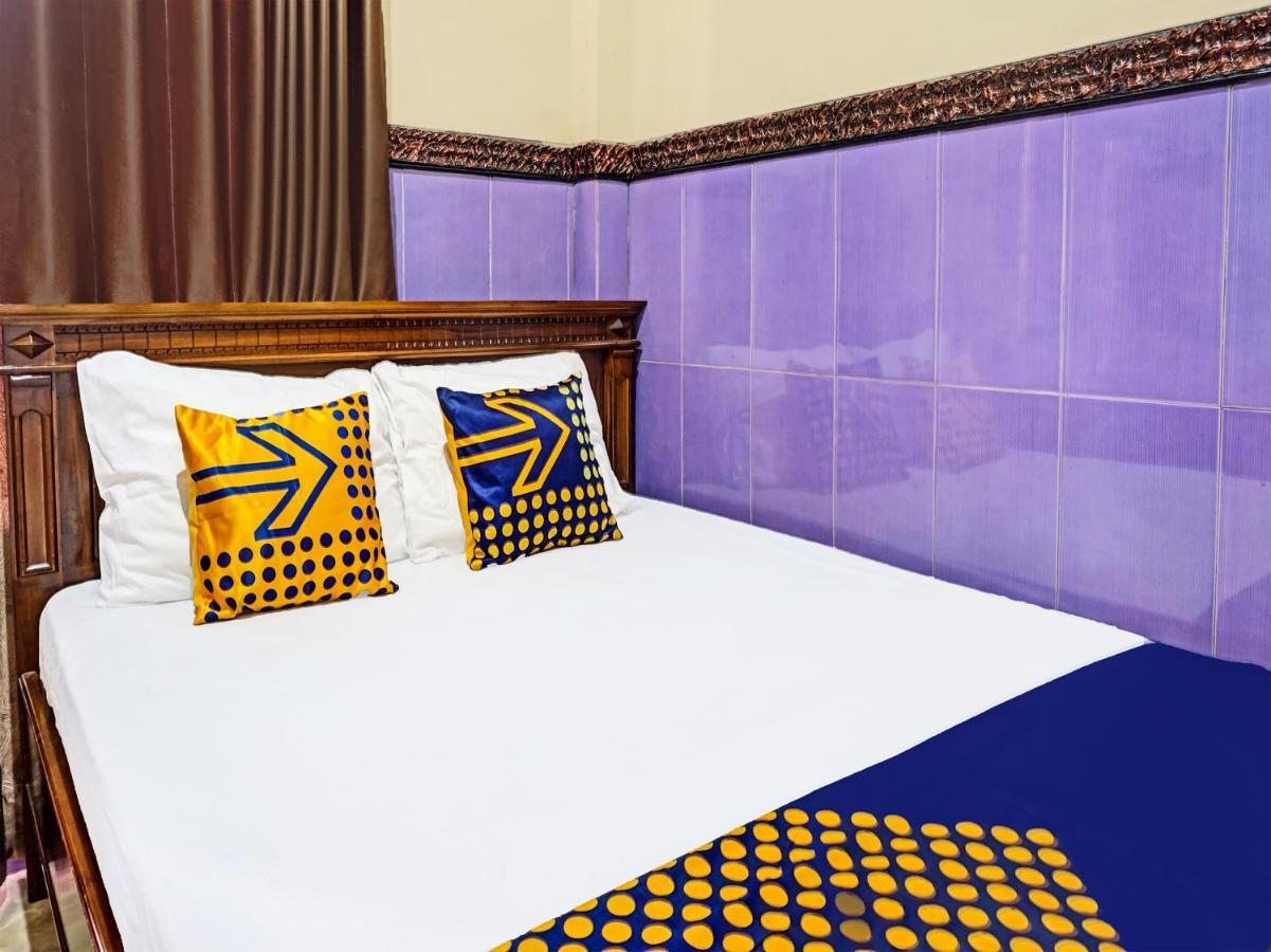 Hotel Spot On 1870 Graha Batu Mulia Zewnętrze zdjęcie